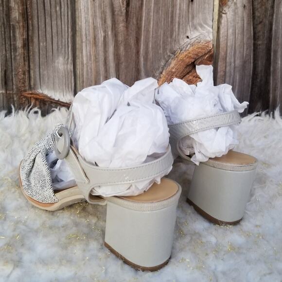 Square Toe Dress Sandal Gray Leather Knot Detail Brunate Size EU 38.5 Buckle EUC - Picture 5 of 14